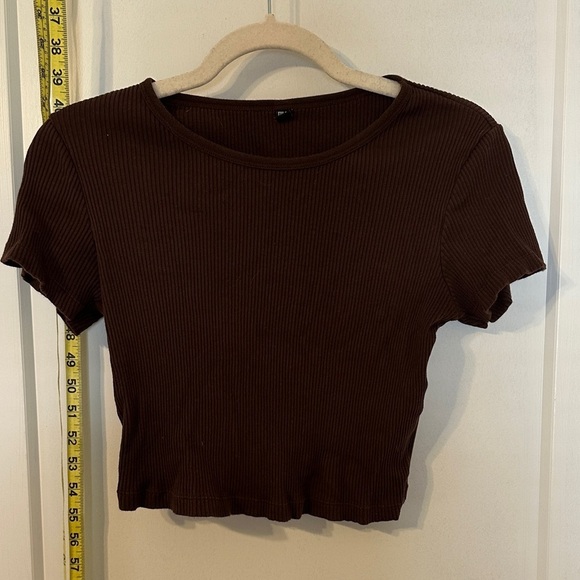 Uniqlo Tops - Uniqlo Dark Brown Ribbed Crop Top
